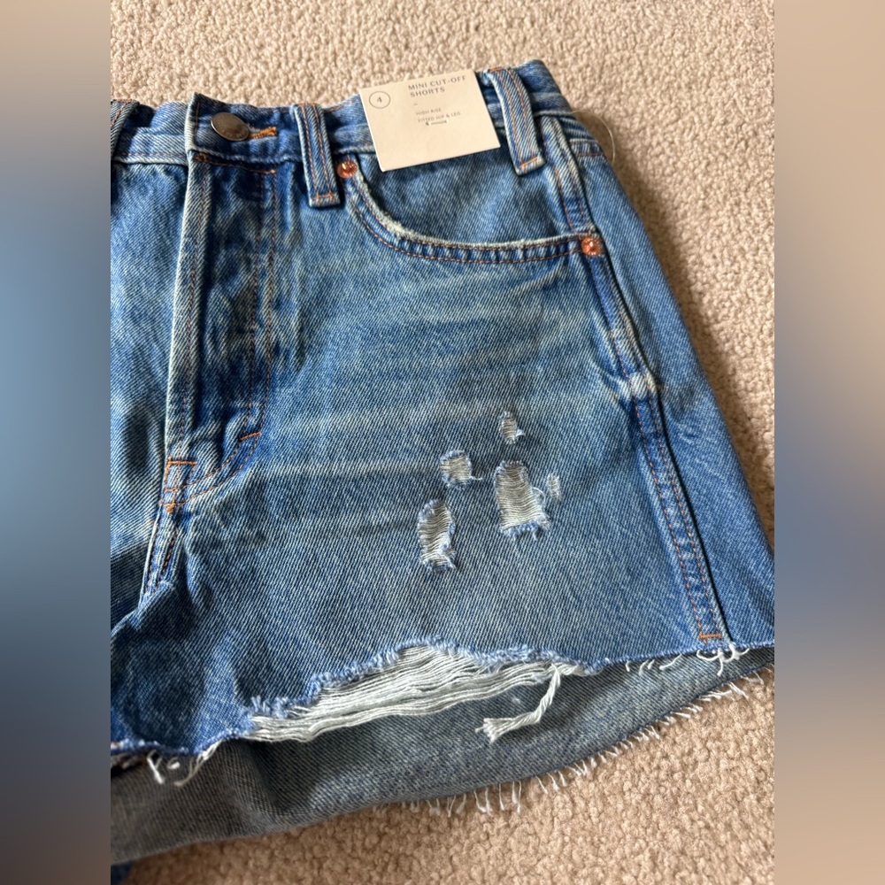 Universal Thread™ ~High Rise Mini Cut Off Shorts Size 4 New - Picture 2 of 11